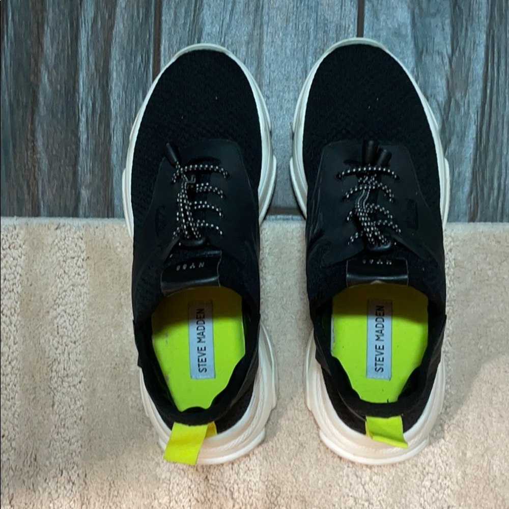 Slip on sneakers